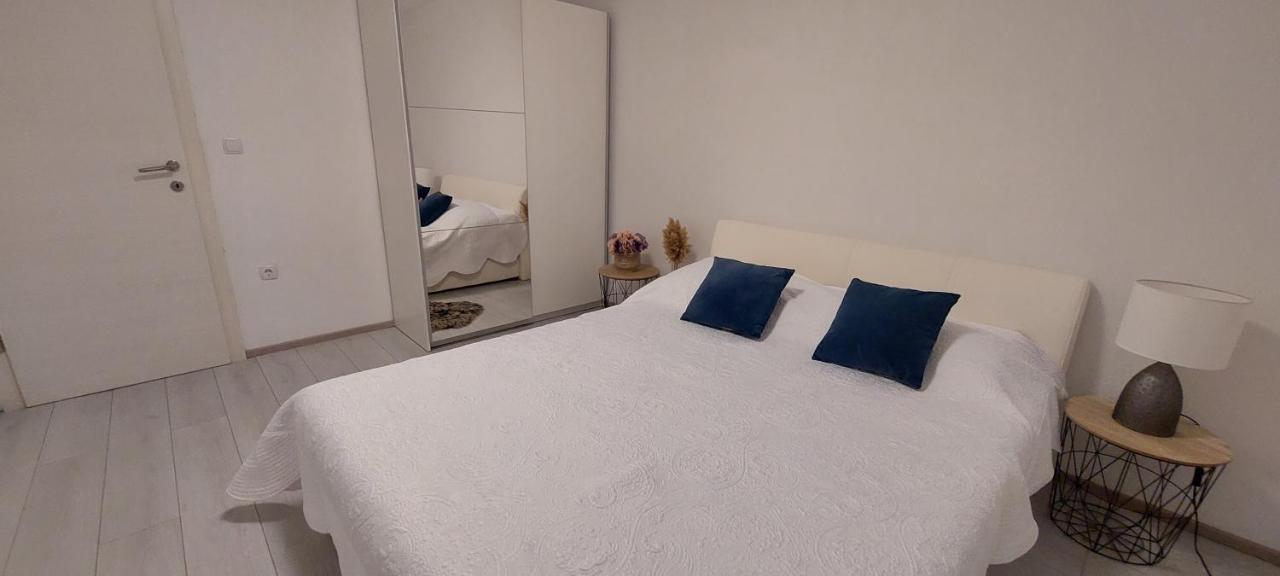 Apartmani Nikola Trogir Rum bild